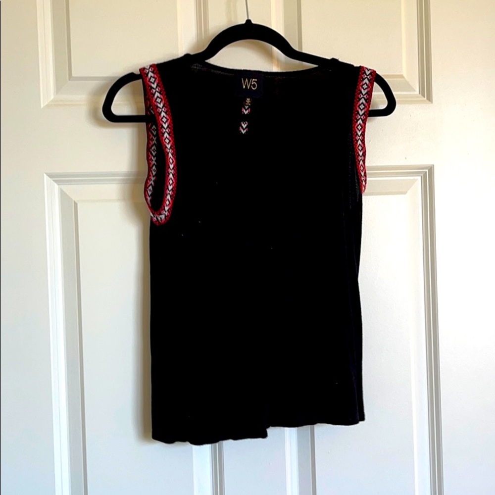 Embroidery detailed black top